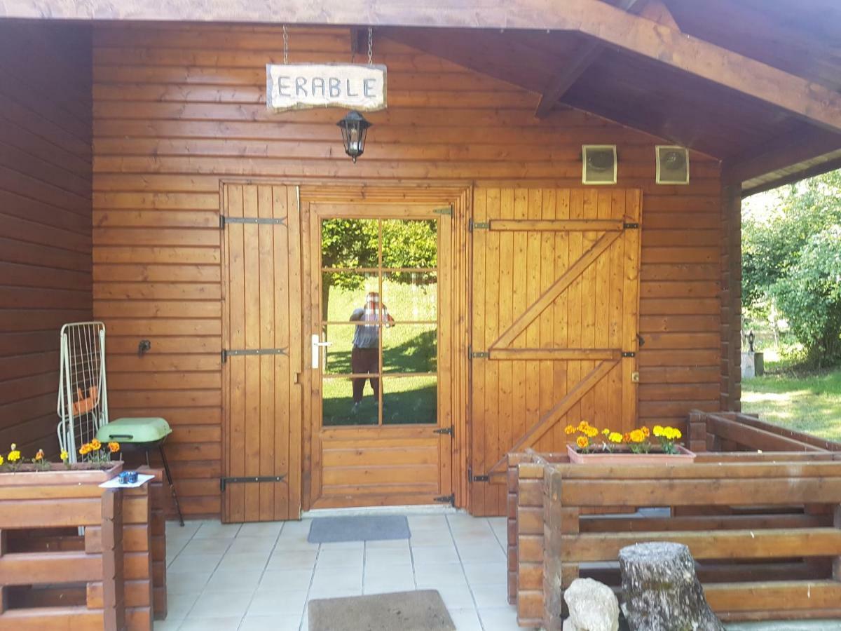 Les Chalets De Montorgueil Saurat Exterior foto