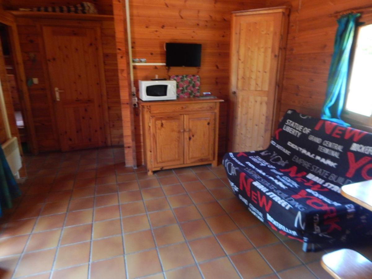 Les Chalets De Montorgueil Saurat Exterior foto
